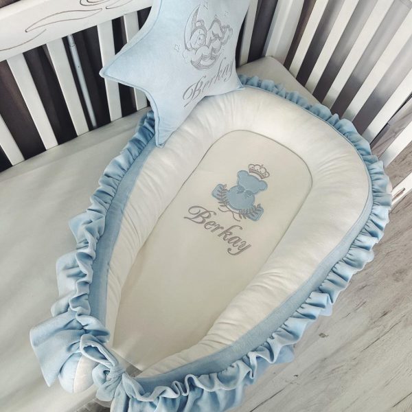 Babynest Weiß/Blau aus Velours