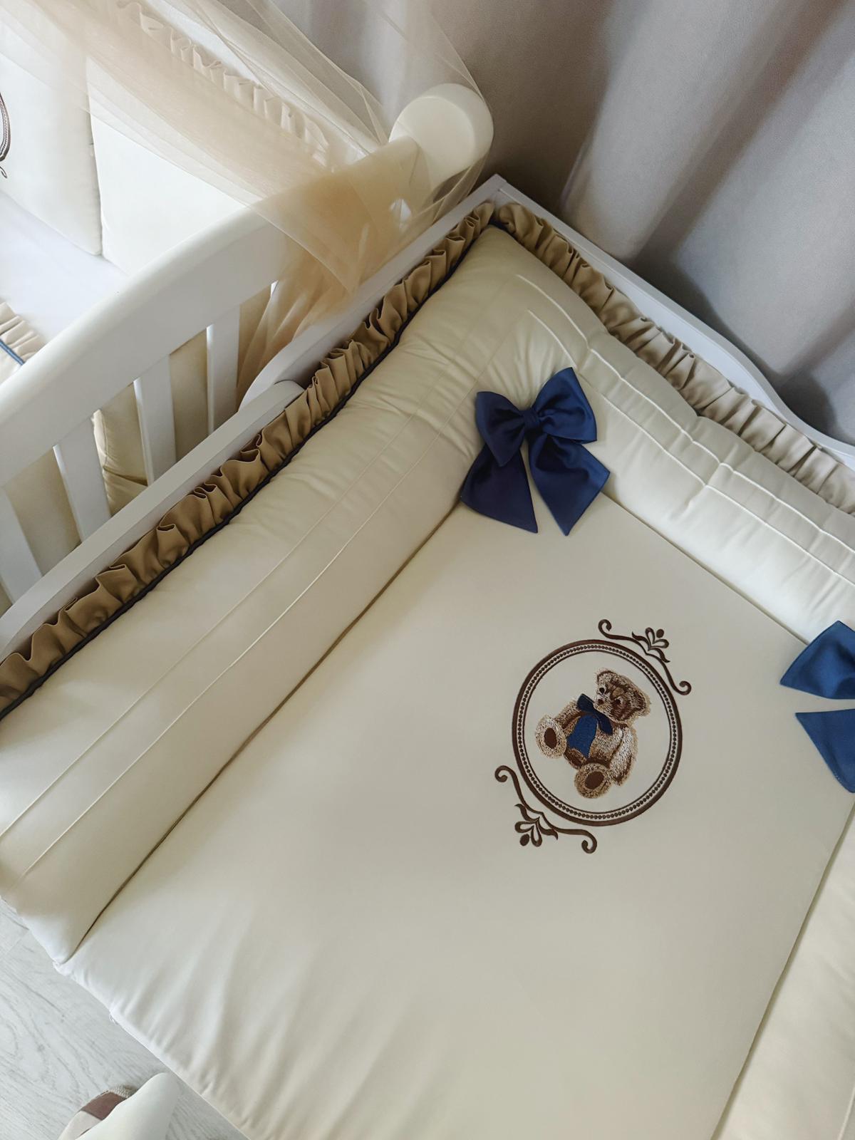 Babybett komplett Set Creme mit Teddy Stickerei Babybett komplett Set Creme mit Teddy Stickerei