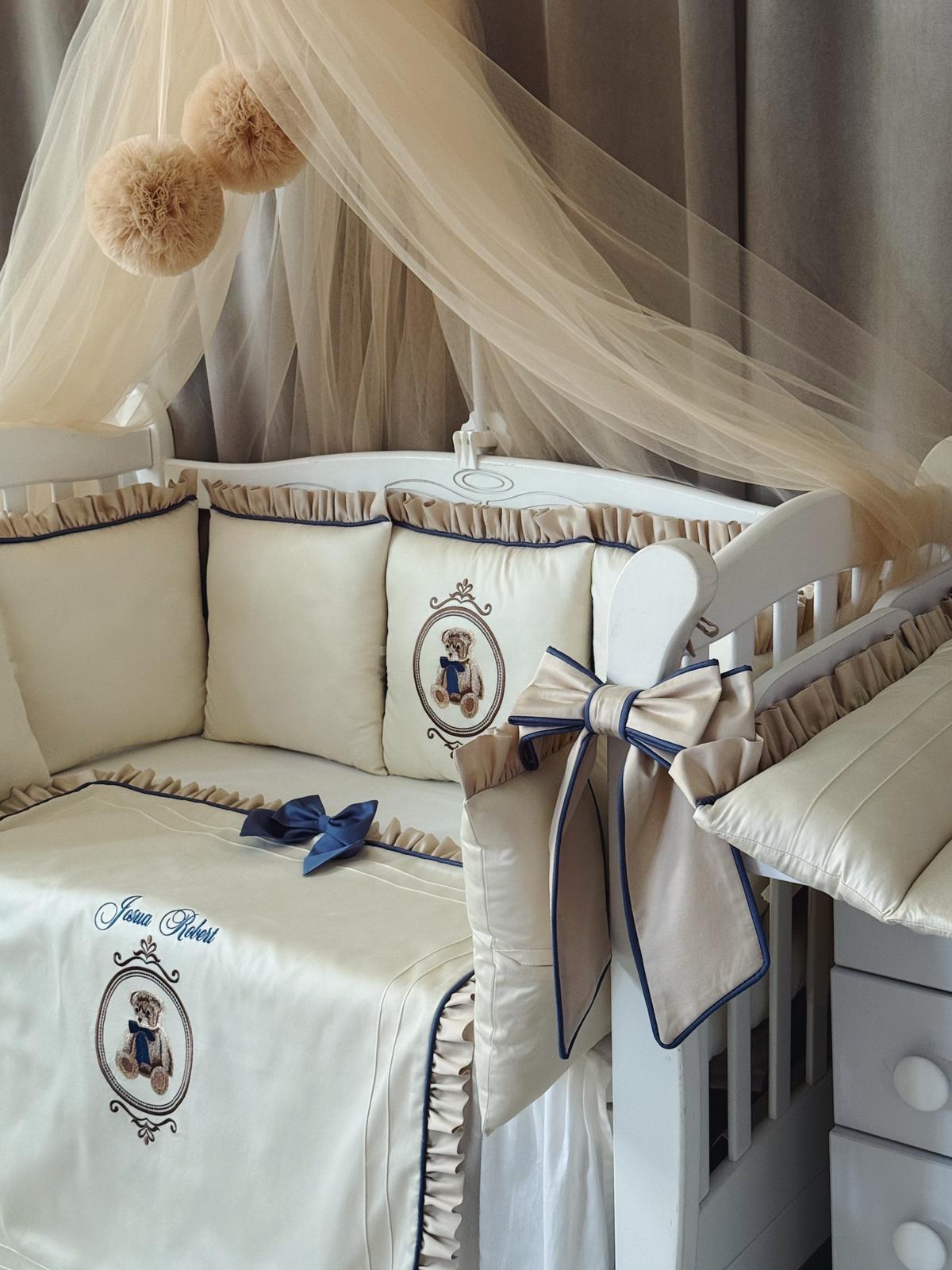 Babybett komplett Set Creme mit Teddy Stickerei Babybett komplett Set Creme mit Teddy Stickerei