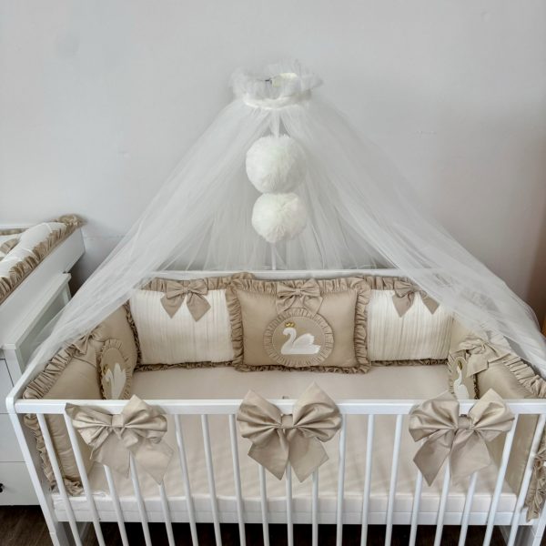 Bettumrandung Beige/Naturweiß mit 3 Schwan Applikationen Bettumrandung Beige/Naturweiß mit 3 Schwan Applikationen