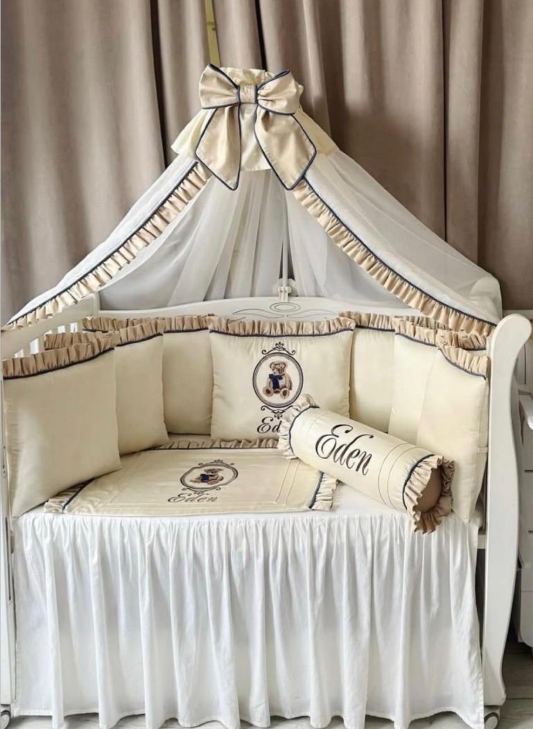 Bettumrandung Creme/Blau mit Bär Stickereien Bettumrandung Creme/Blau mit Bär Stickereien