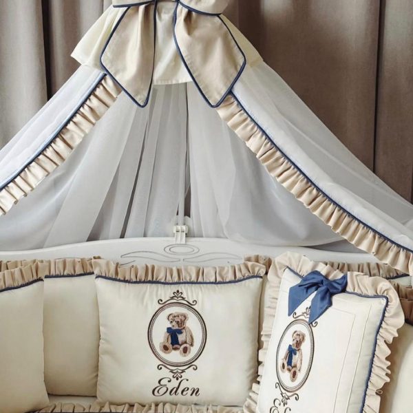 Himmelbett aus Chiffon Creme/Royal Blau