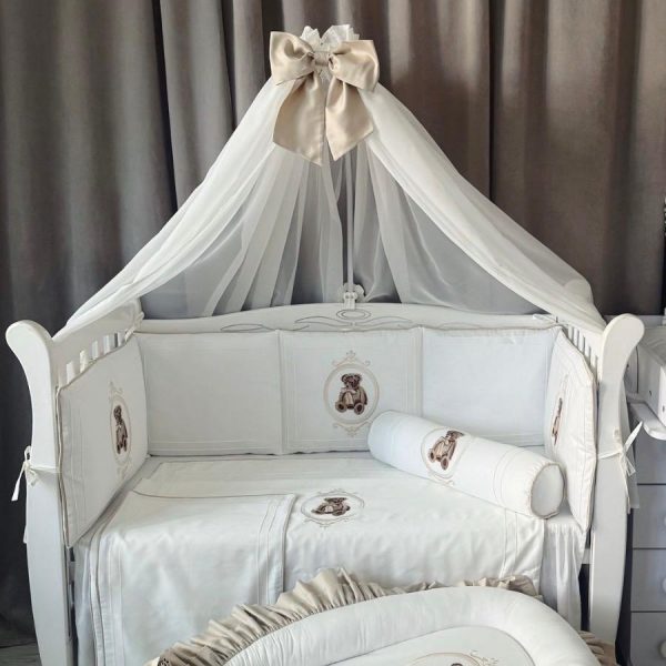 Bettumrandung Naturweiß/Rand Beige