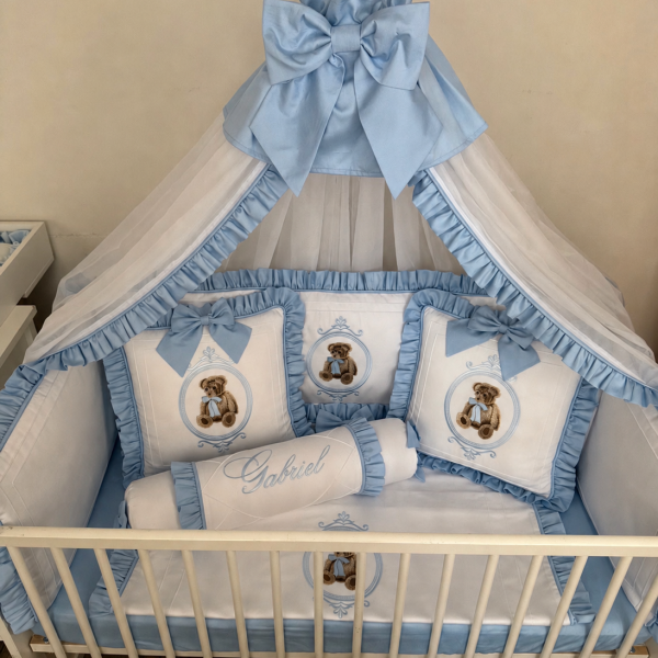Babybett komplett Set Schneeweiß/Babyblau mit Bär